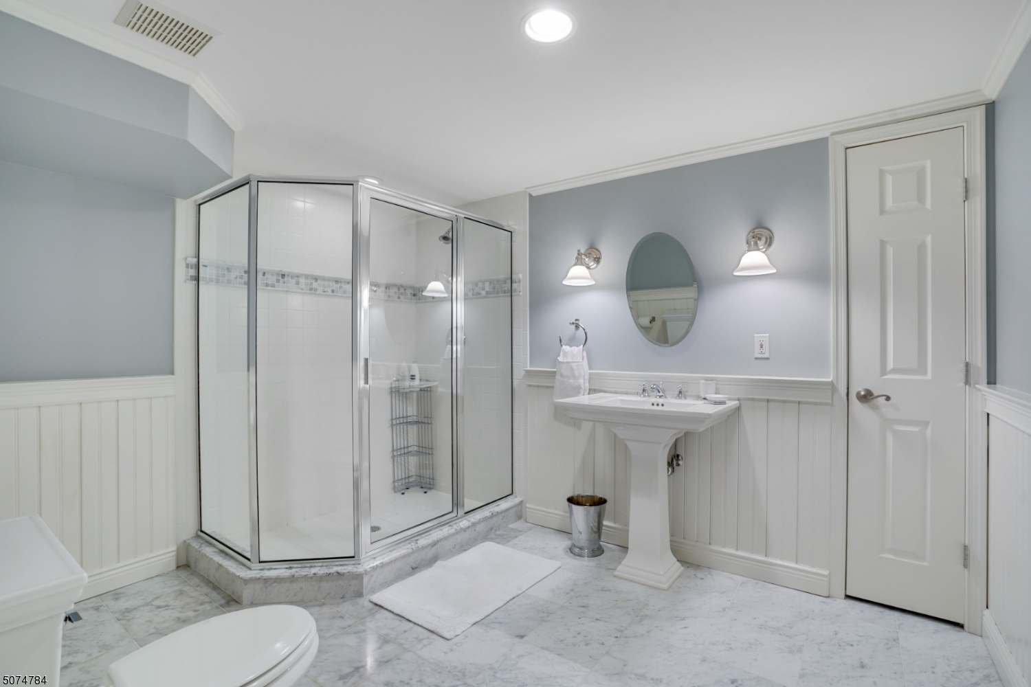 Ironia, Heritage VIII - Residential