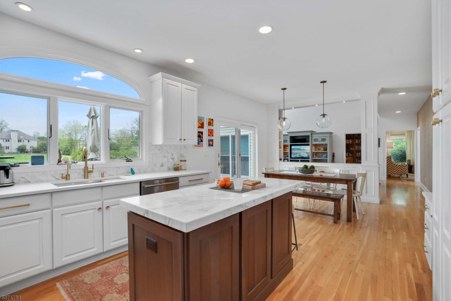 Ironia, Heritage VIII - Residential