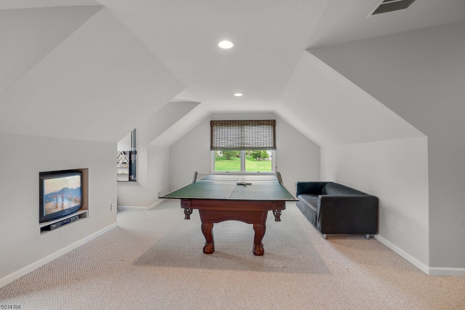 Ironia, Heritage VIII - Residential