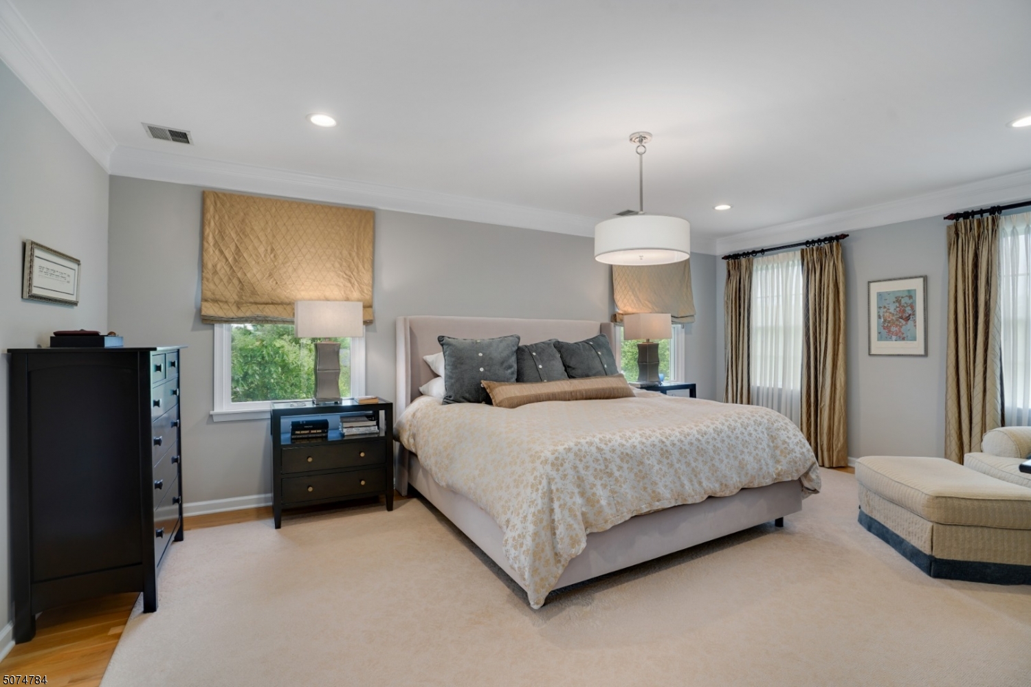 Ironia, Heritage VIII - Residential