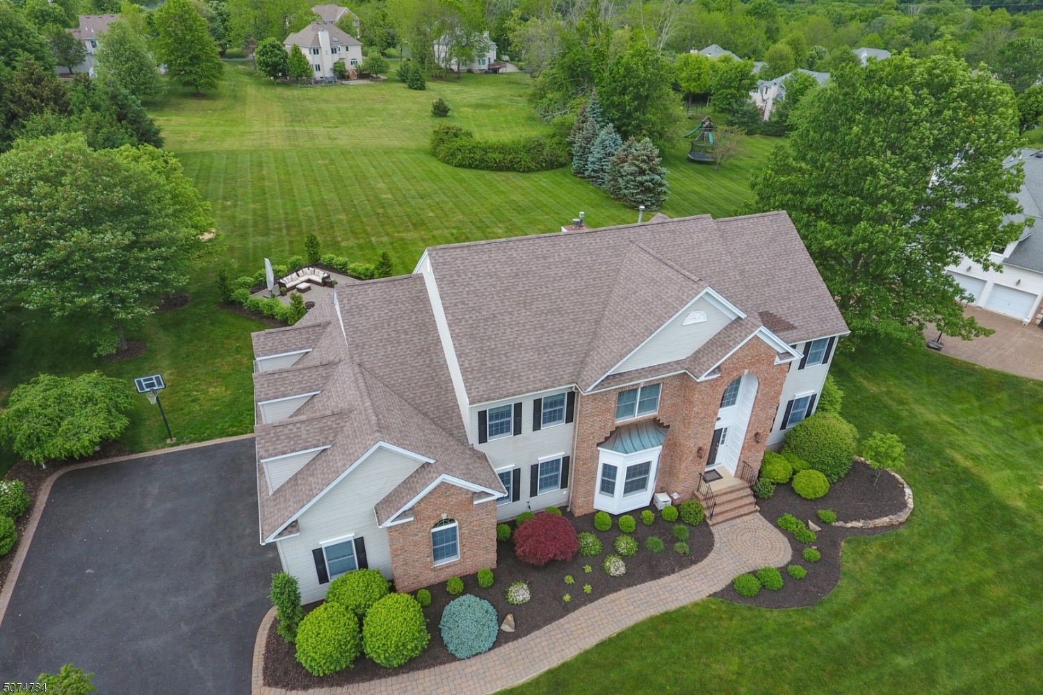 Ironia, Heritage VIII - Residential