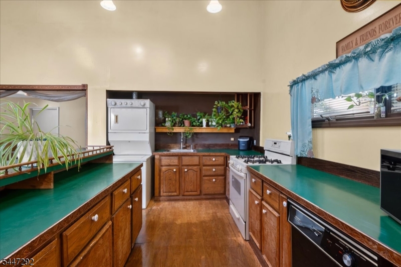 Upper Greenwood Lake - Residential