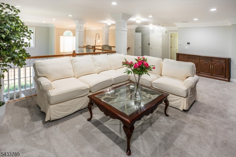 Four Seasons - Residential