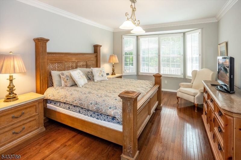 Four Seasons - Residential