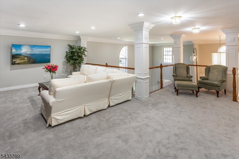 Four Seasons - Residential