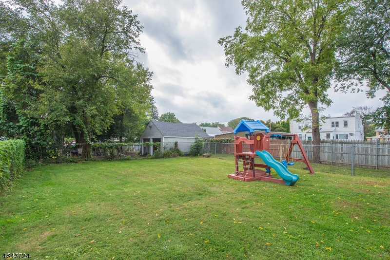 94, 96, 98 Broughton Ave. - Residential Income