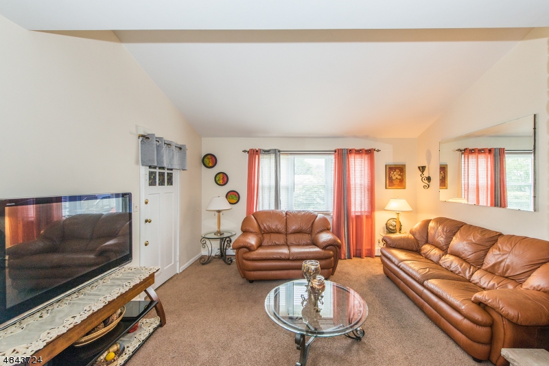 94, 96, 98 Broughton Ave. - Residential Income