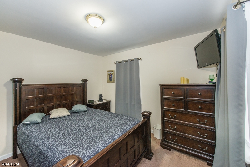 94, 96, 98 Broughton Ave. - Residential Income
