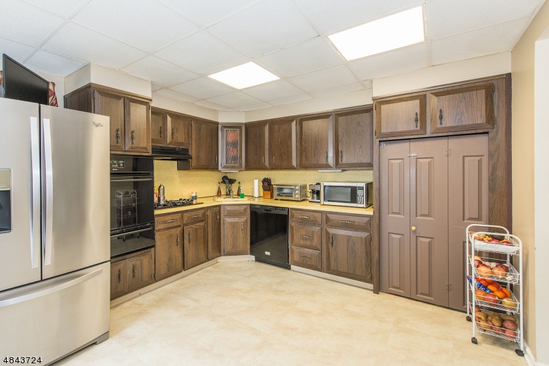 94, 96, 98 Broughton Ave. - Residential Income