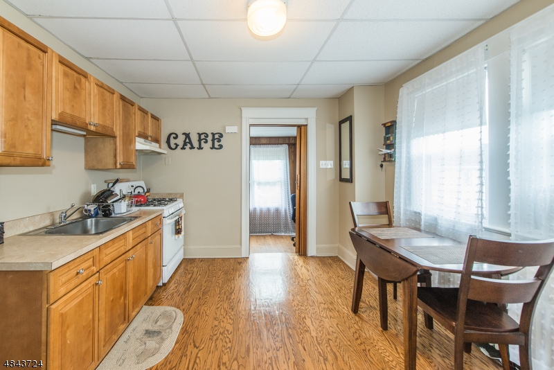 94, 96, 98 Broughton Ave. - Residential Income