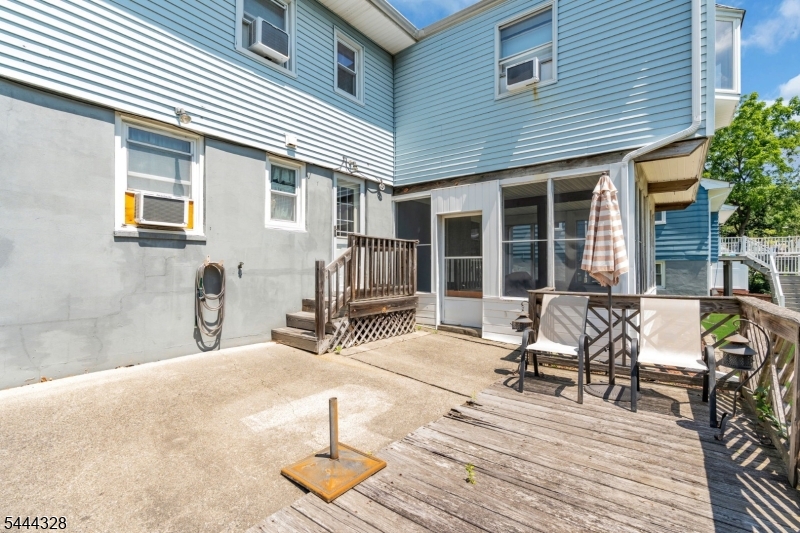 White Meadow Lake - Residential