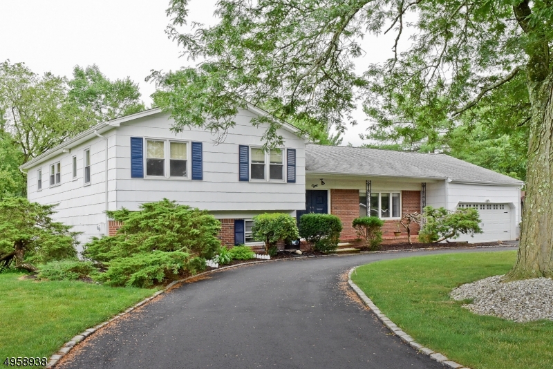Located at the most desirable area of Montville Township, this 5 BR + 1 Office house provides you spacious space for living and storage. You can enjoy big deck with flat, opened, park looked backyard, updated kitchen and bath with quartz top. Huge recreation room which is good for recreation room, home theater, game room or yoga. Great neighborhood and top rated school district. 5 minutes to major highway, Rt 80 & Rt 46.