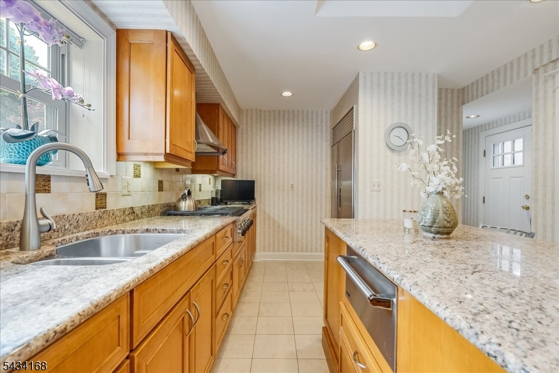 Hill Section - Residential