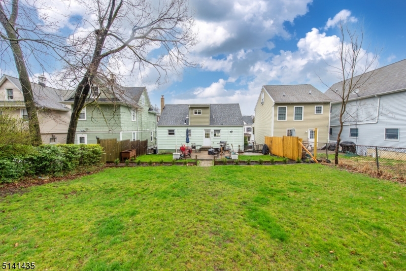 PHOENIX COMMONS - Residential