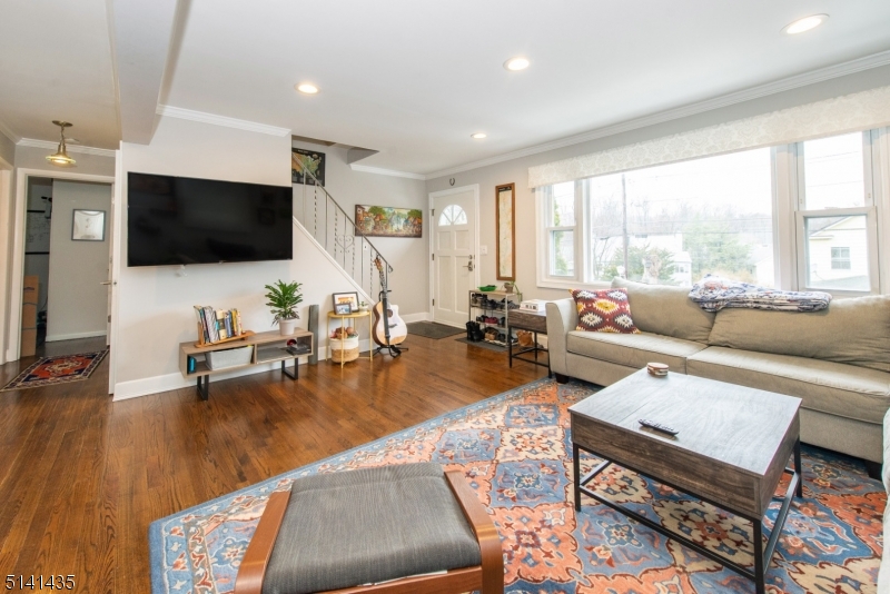 PHOENIX COMMONS - Residential