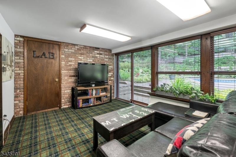 Erskine Lake - Residential