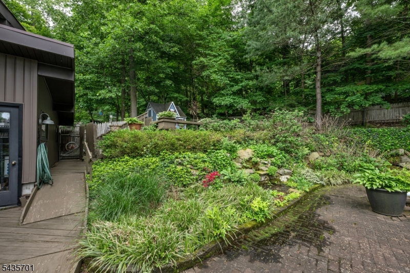 Erskine Lake - Residential