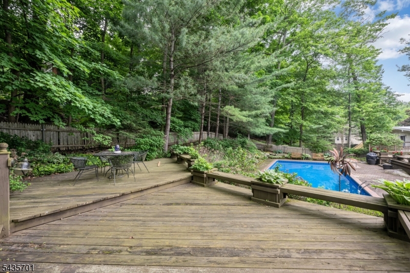 Erskine Lake - Residential