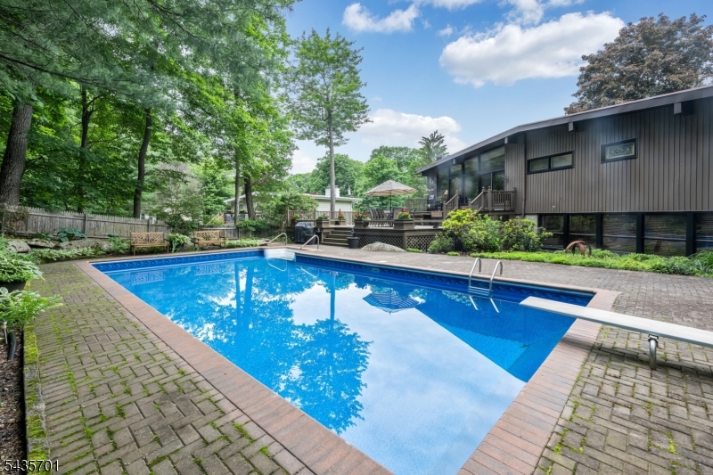 Erskine Lake - Residential
