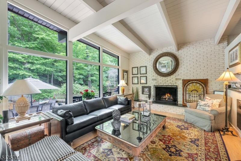 Erskine Lake - Residential
