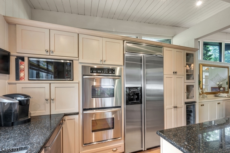 Erskine Lake - Residential