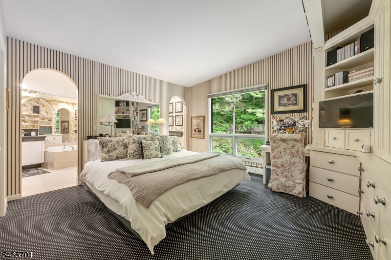 Erskine Lake - Residential
