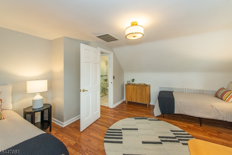 Oak View - Residential