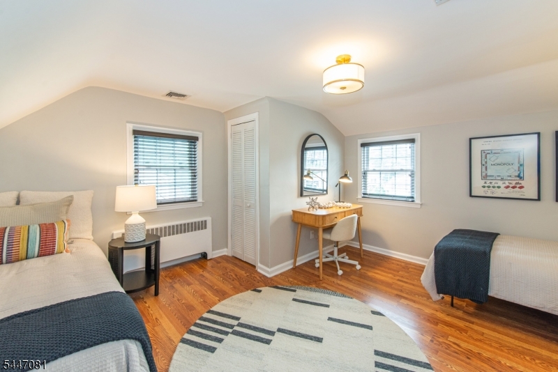 Oak View - Residential
