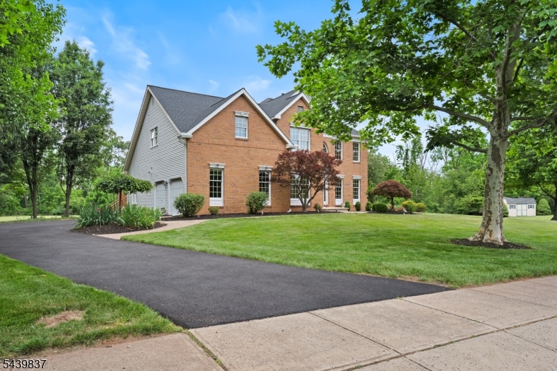 Montgomery Chase - Residential