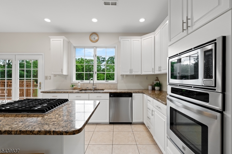 Montgomery Chase - Residential