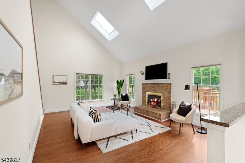 Montgomery Chase - Residential