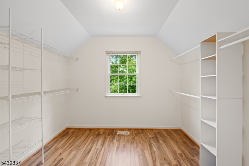 Montgomery Chase - Residential