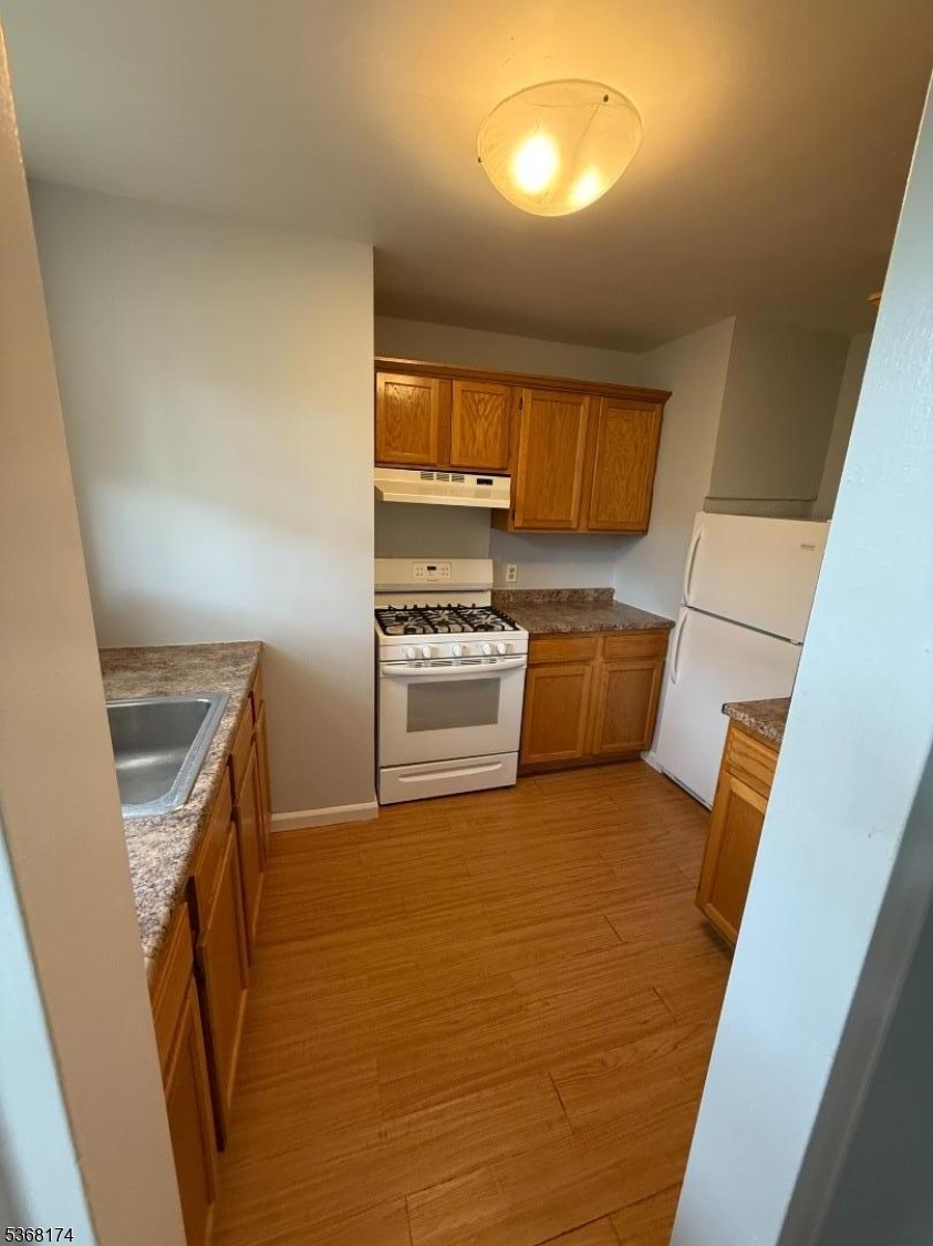 Gordonhurst Village Apts - Residential Lease