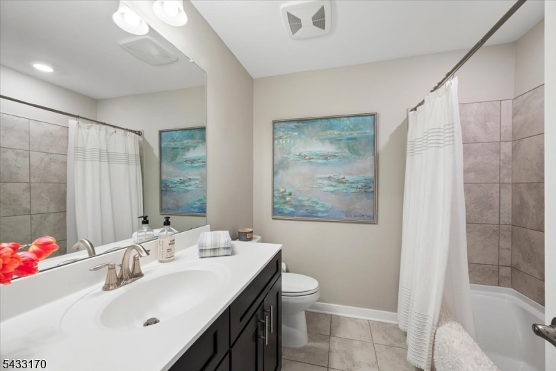 COLLECTION AT MORRISTOWN - Residential