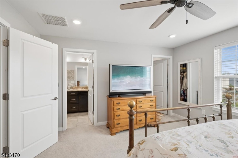 COLLECTION AT MORRISTOWN - Residential