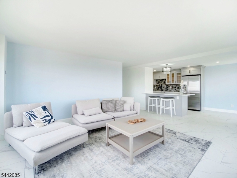 Harrison Park Towers - Residential