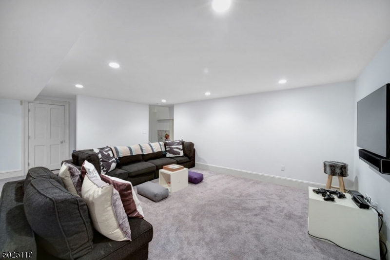 Yantacaw Section - Residential