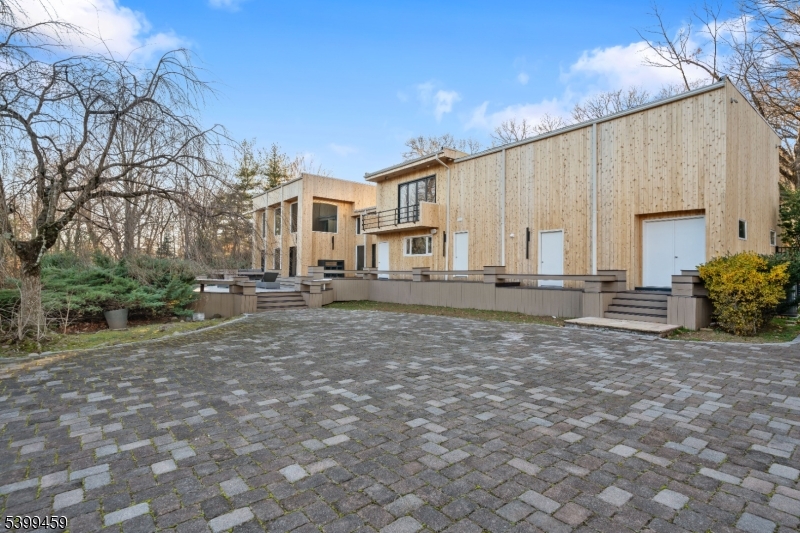 Llewellyn Park - Residential