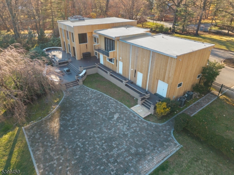 Llewellyn Park - Residential