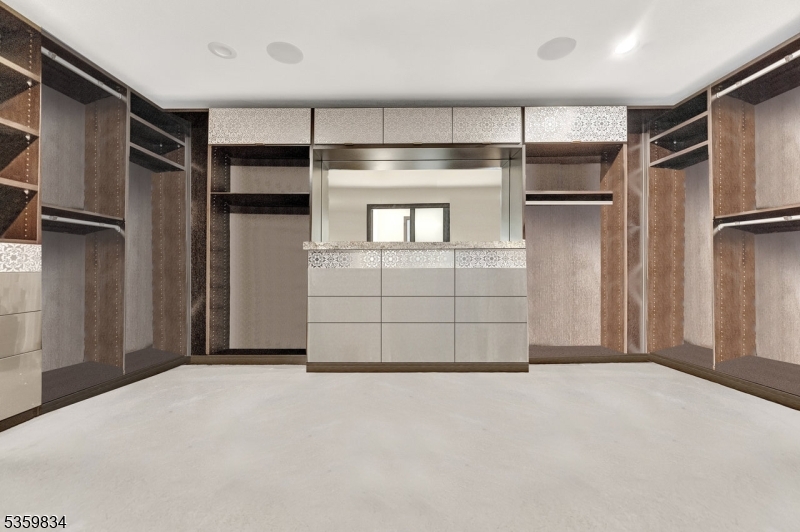 Llewellyn Park - Residential