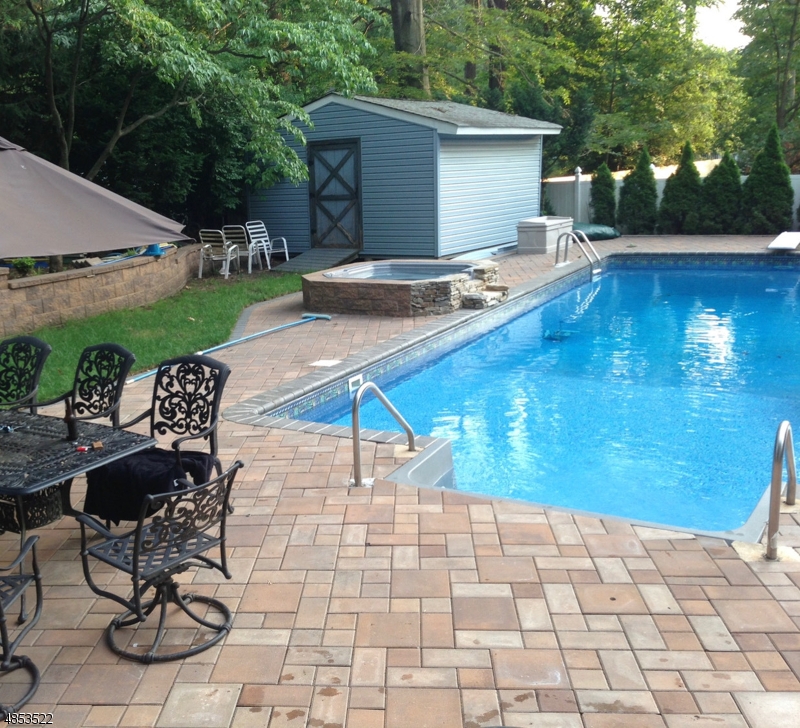 Lake Intervale - Residential