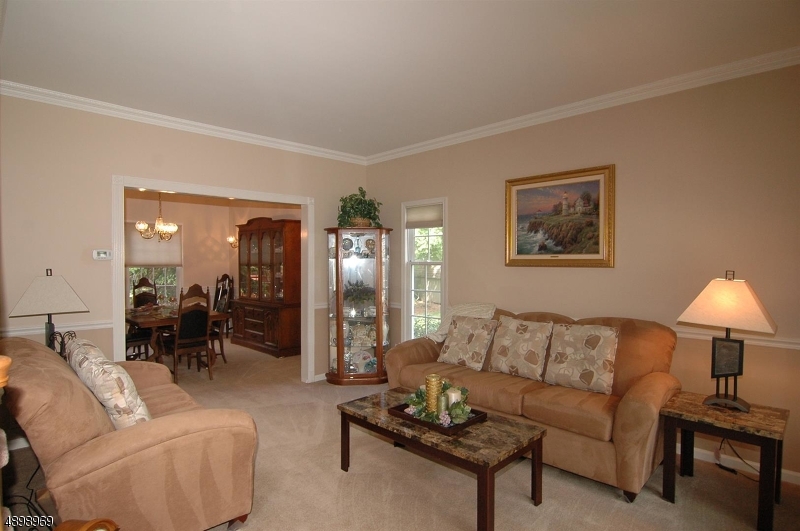 POETS PEAK - Residential