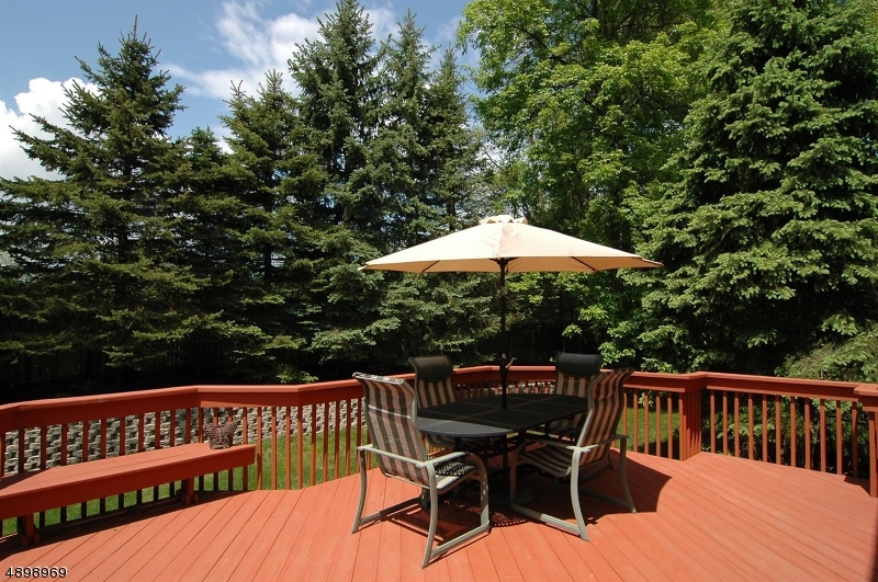 POETS PEAK - Residential