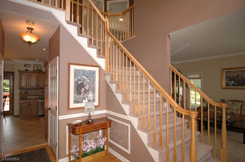 POETS PEAK - Residential
