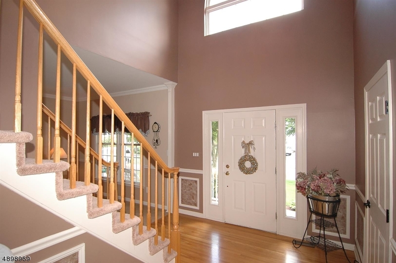 POETS PEAK - Residential