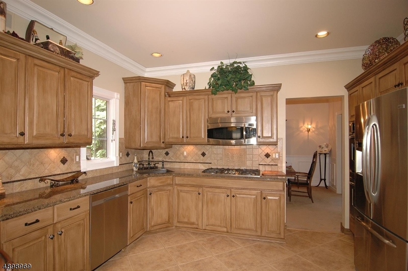 POETS PEAK - Residential