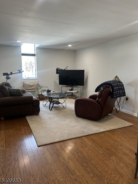 Crestwood complex - Residential