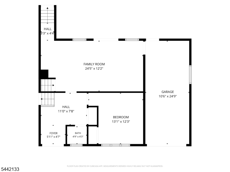 Main image without alt text