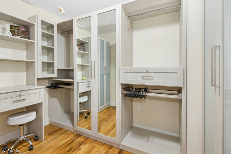 Madison Hill - Residential