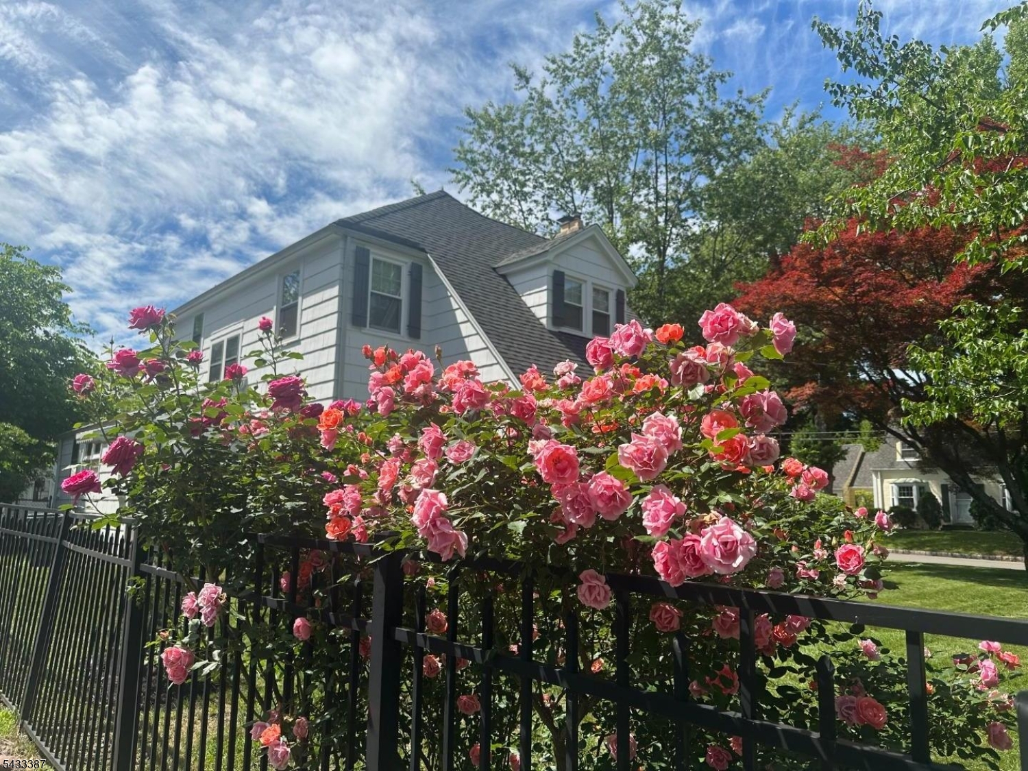Near Border of Millburn/SH - Residential